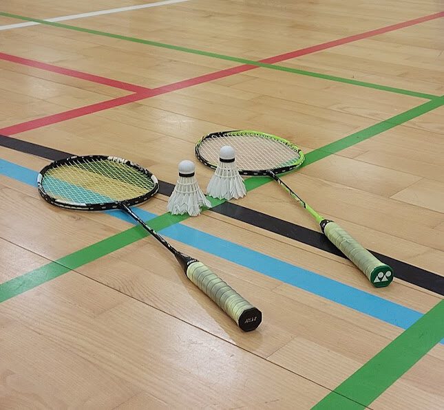BADMINTON